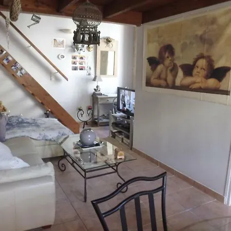 Chez Gene Apartment